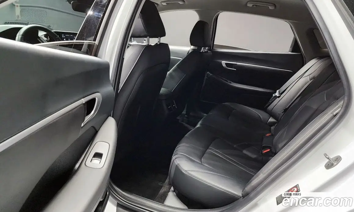 Hyundai Sonata 2022 2.0 автомат (гидро), фото 18