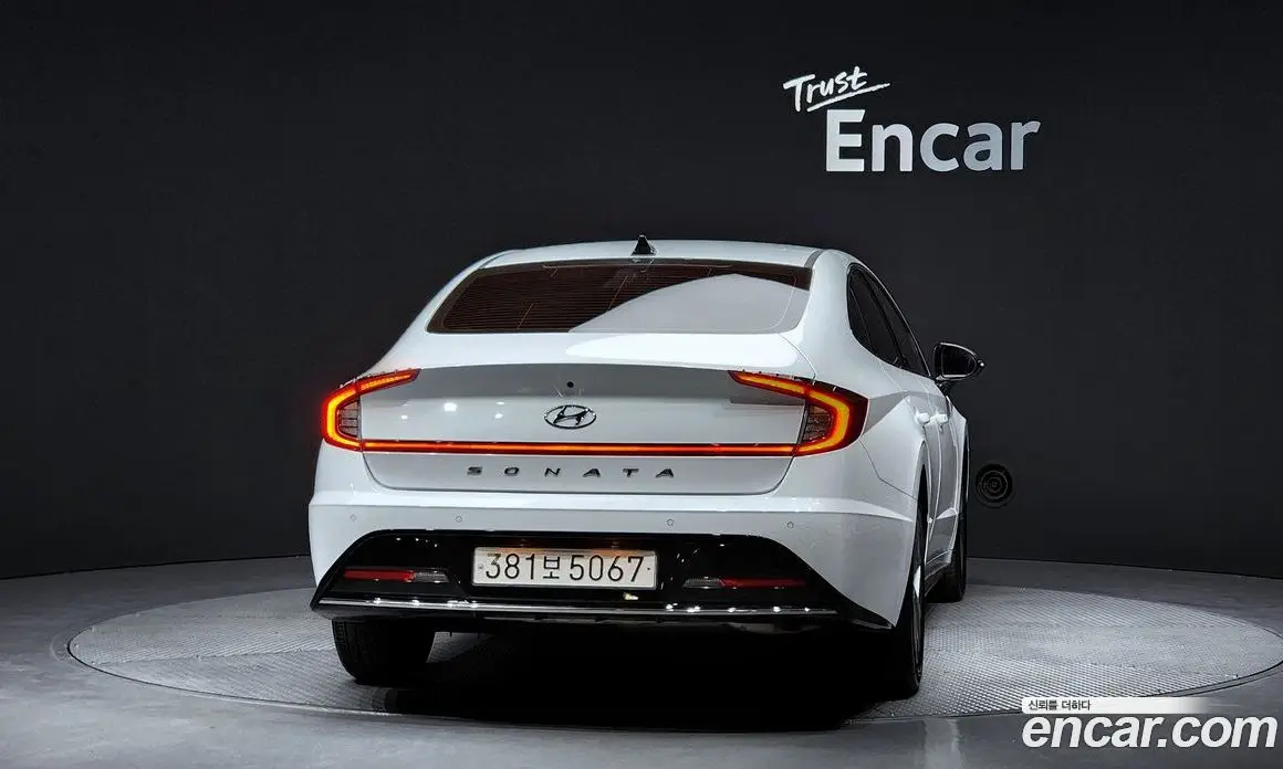 Hyundai Sonata 2022 2.0 автомат (гидро), фото 4