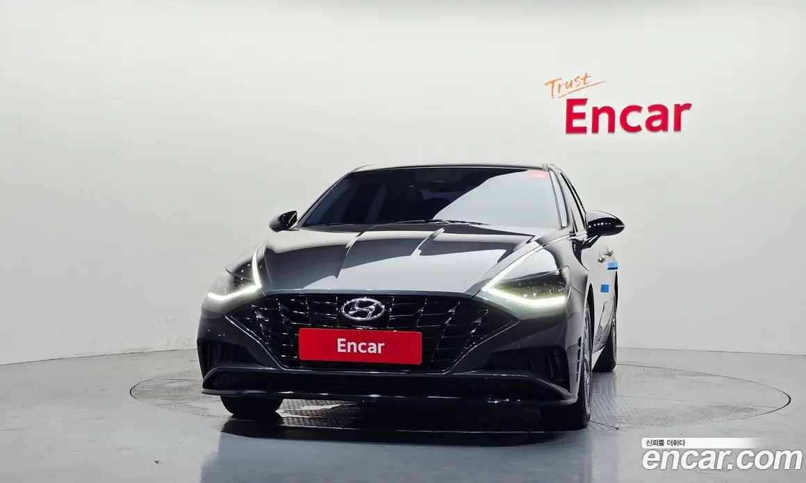 Hyundai Sonata 2023 2.0 автомат (гидро), фото 3