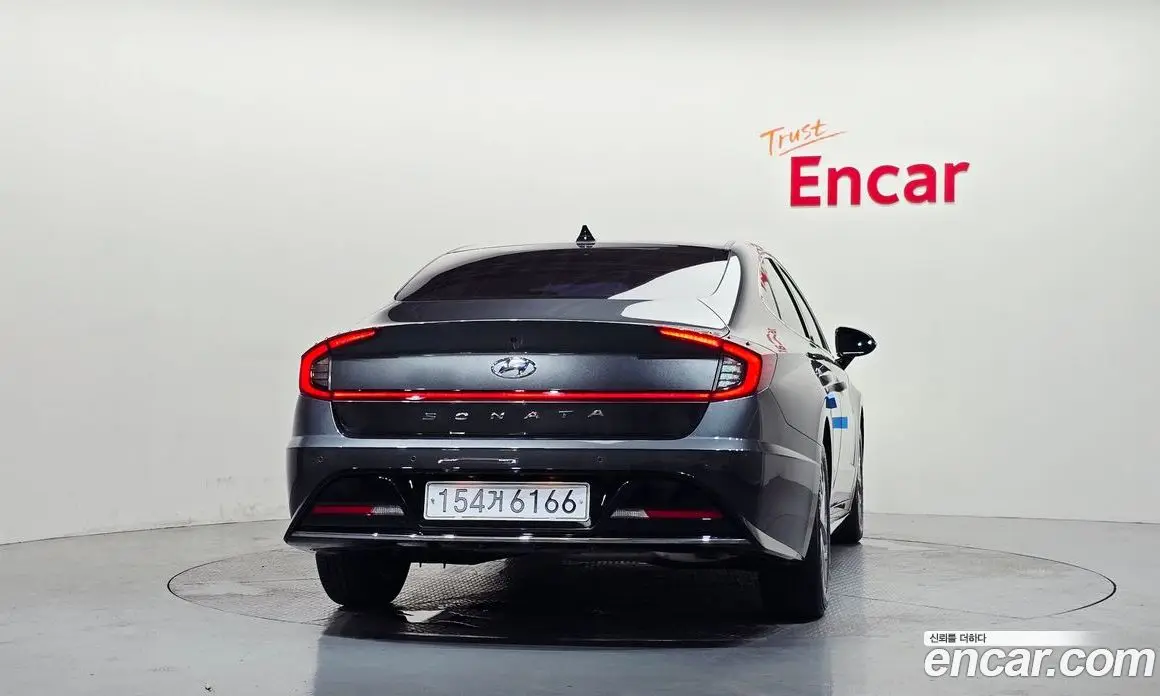 Hyundai Sonata 2023 2.0 автомат (гидро), фото 4