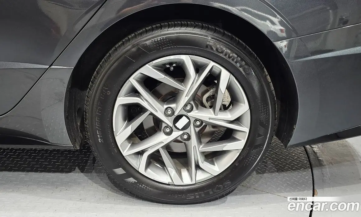 Hyundai Sonata 2023 2.0 автомат (гидро), фото 7