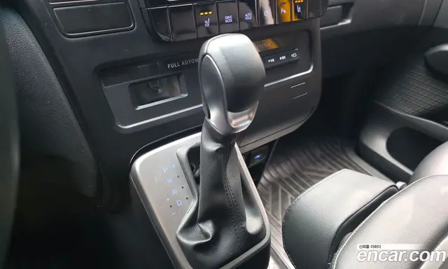 Hyundai Staria 2024 1.6 автомат (гидро), миниатюра 12