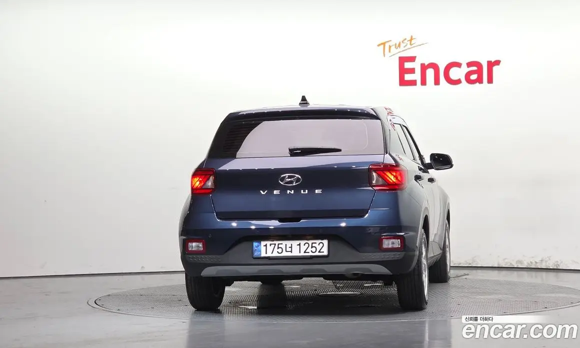 Hyundai Venue 2022 1.6 автомат (гидро), фото 4 Hyundai Venue 2022 1.6 автомат (гидро), фото 4