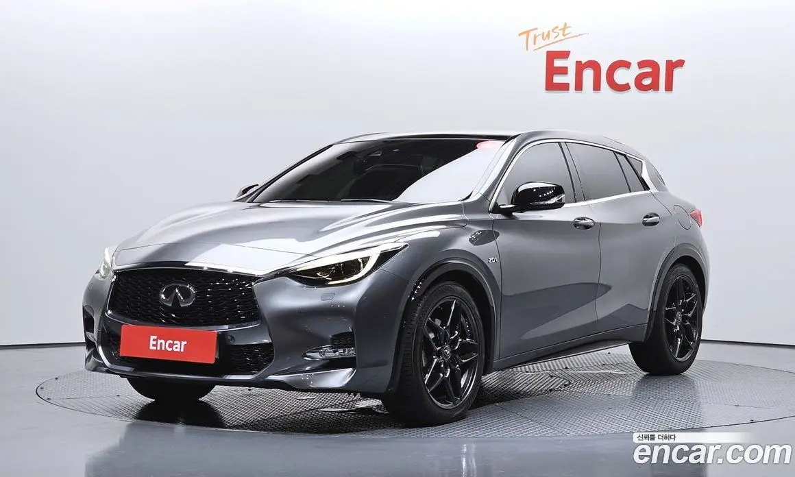 Infiniti Q30 2017 2.0 автомат (гидро), фото 1 Infiniti Q30 2017 2.0 автомат (гидро), фото 1