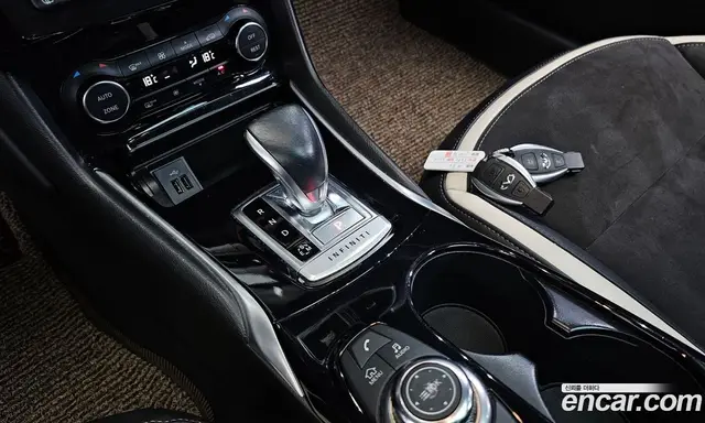 Infiniti Q30 2017 2.0 автомат (гидро), миниатюра 12
