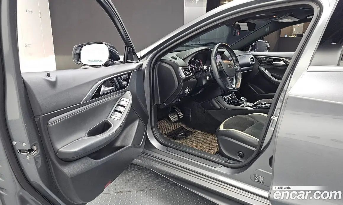 Infiniti Q30 2017 2.0 автомат (гидро), фото 13 Infiniti Q30 2017 2.0 автомат (гидро), фото 13