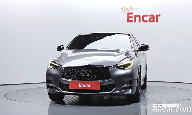 Infiniti Q30 2017 2.0 автомат (гидро), миниатюра 3 Infiniti Q30 2017 2.0 автомат (гидро), миниатюра 3
