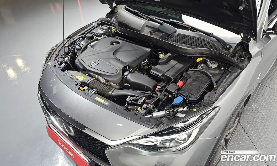 Infiniti Q30 2017 2.0 автомат (гидро), фото 6 Infiniti Q30 2017 2.0 автомат (гидро), фото 6