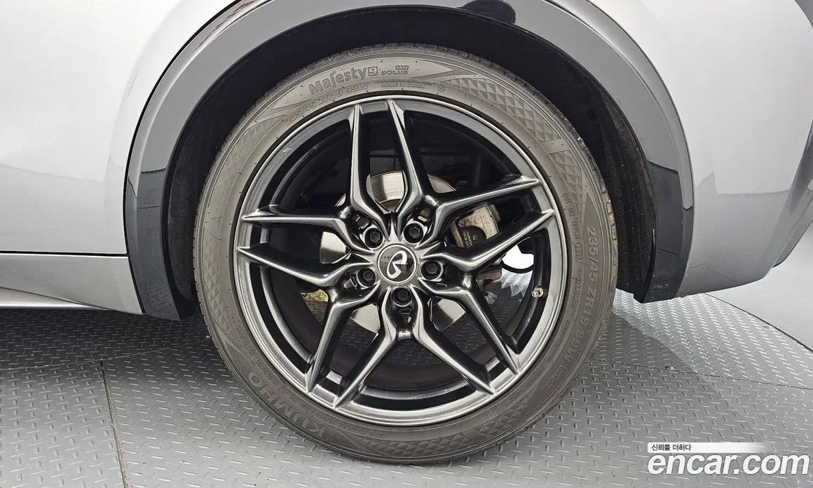 Infiniti Q30 2017 2.0 автомат (гидро), фото 7 Infiniti Q30 2017 2.0 автомат (гидро), фото 7