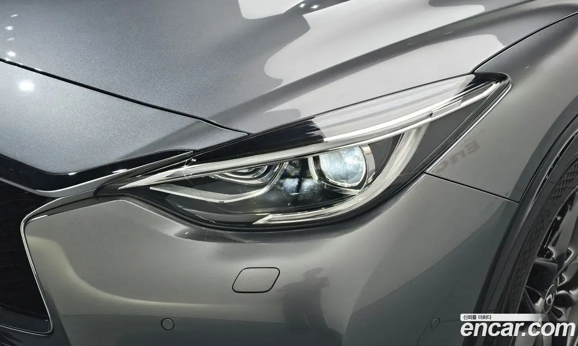Infiniti Q30 2017 2.0 автомат (гидро), фото 8 Infiniti Q30 2017 2.0 автомат (гидро), фото 8
