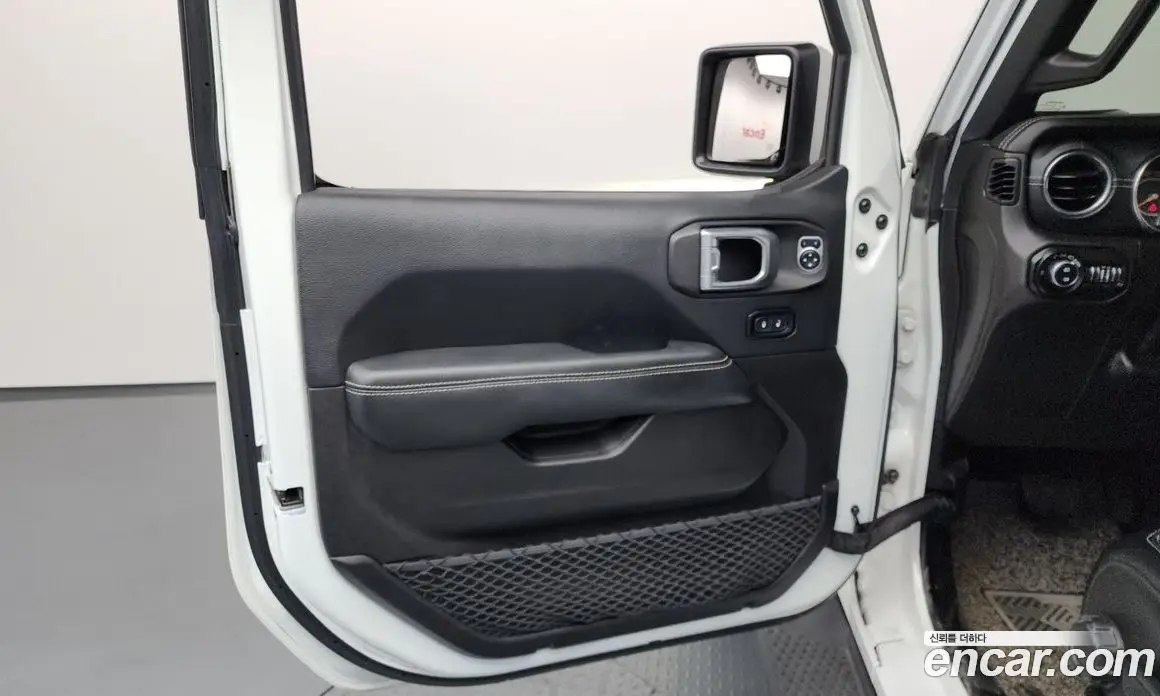 Jeep Wrangler 2019 2.0 автомат (гидро), фото 14