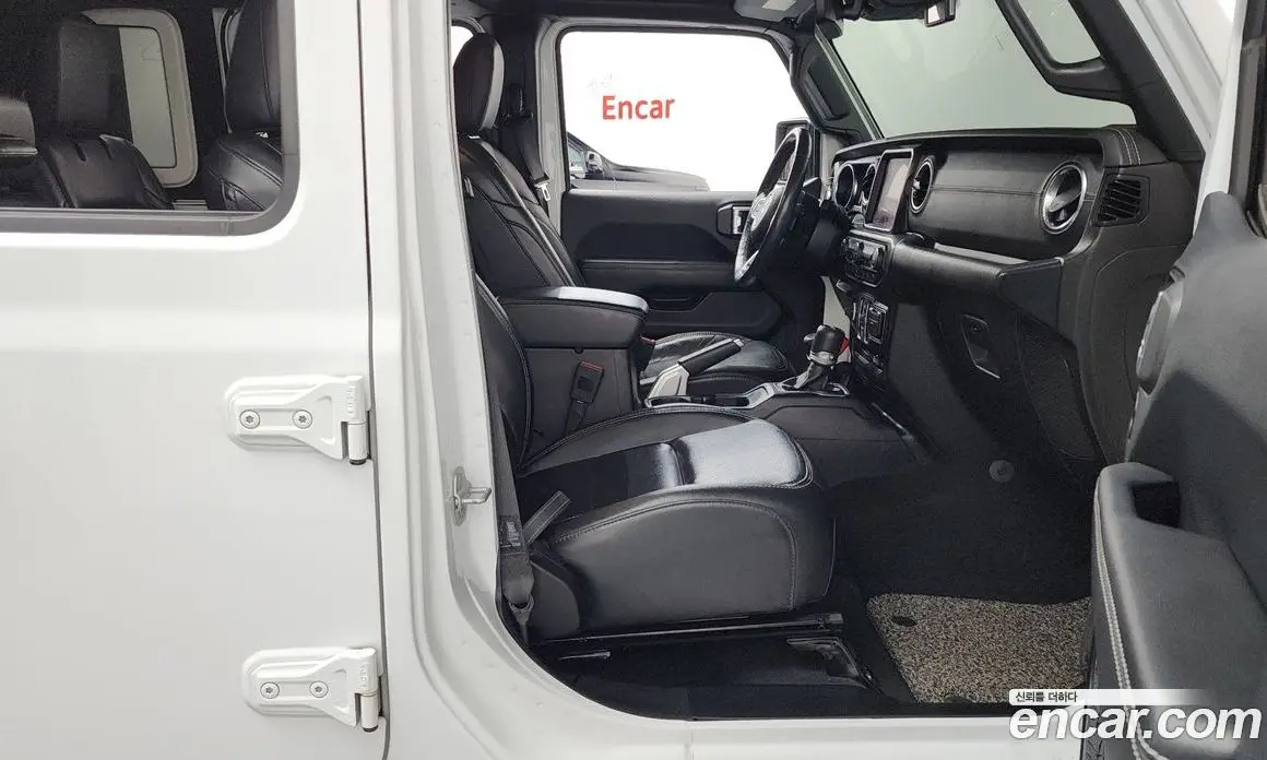 Jeep Wrangler 2019 2.0 автомат (гидро), фото 16