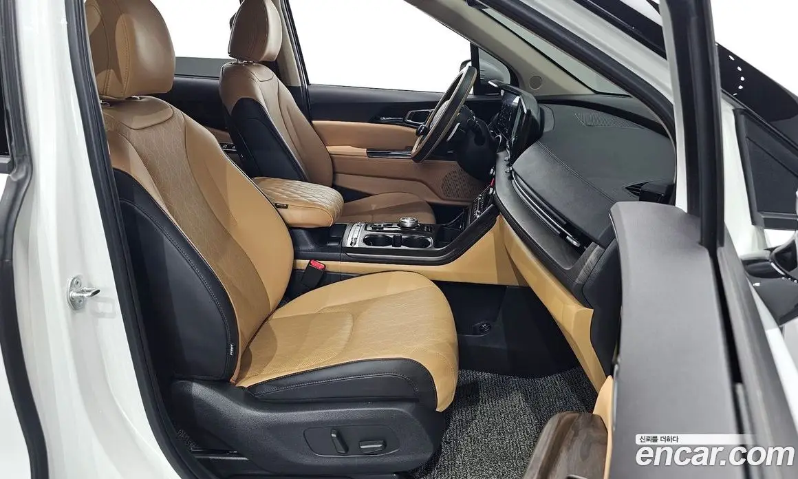 Kia Carnival 2023 2.2 автомат (гидро), фото 16