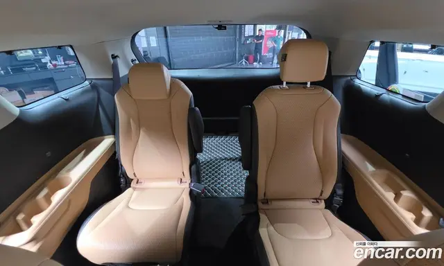 Kia Carnival 2023 3.5 автомат (гидро), миниатюра 11 Kia Carnival 2023 3.5 автомат (гидро), миниатюра 11