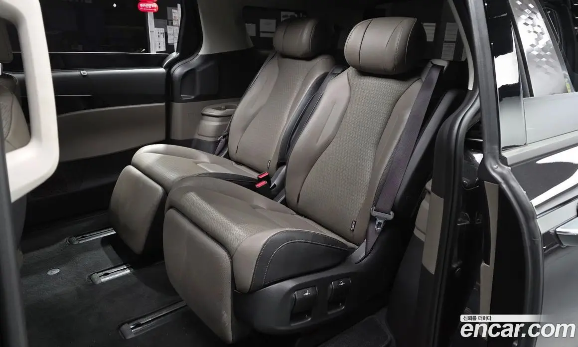 Kia Carnival 2024 1.6 автомат (гидро), фото 18