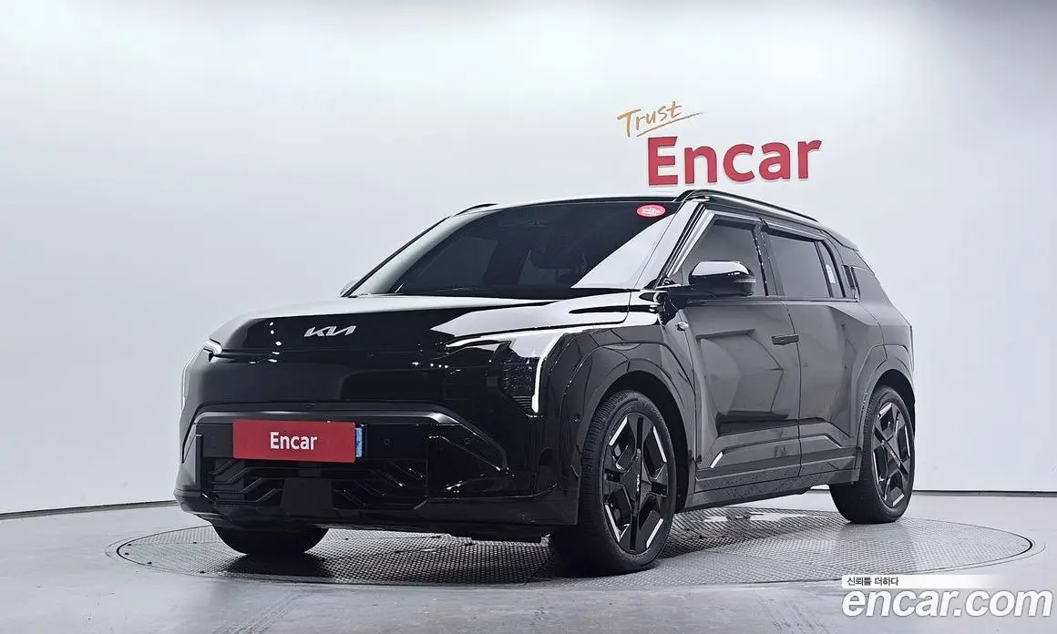 Kia EV3 2024 0.2 автомат (гидро), фото 1 Kia EV3 2024 0.2 автомат (гидро), фото 1