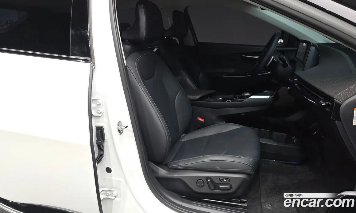 Kia EV6 2023 0.1 автомат (гидро), фото 17