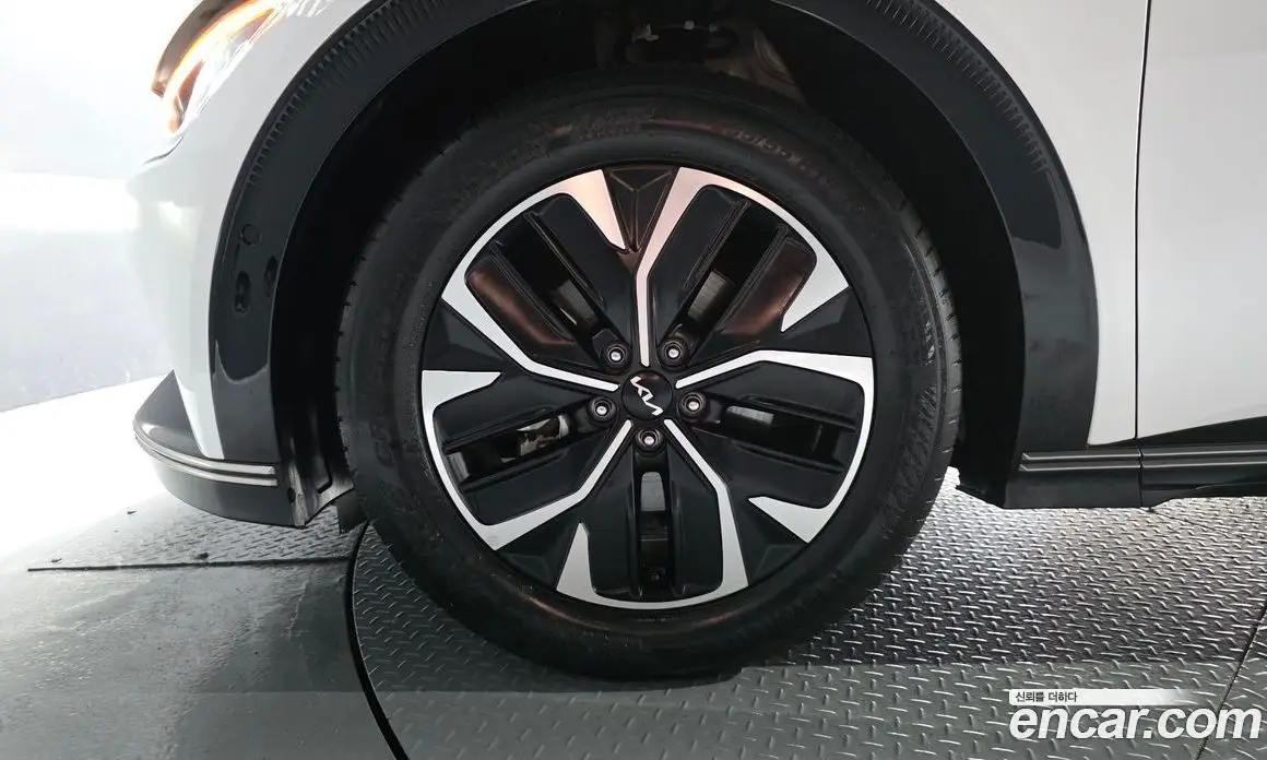 Kia EV6 2023 0.1 автомат (гидро), фото 5