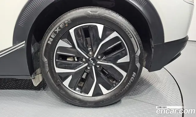 Kia EV6 2023 0.1 автомат (гидро), миниатюра 7 Kia EV6 2023 0.1 автомат (гидро), миниатюра 7