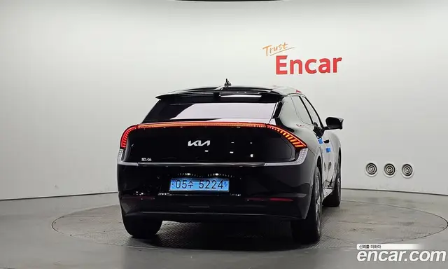 Kia EV6 2023 0.1 автомат (гидро), миниатюра 4