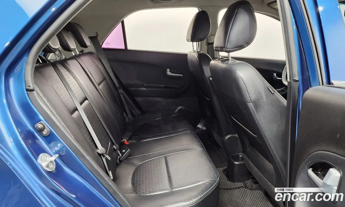 Kia Morning 2015 1.0 автомат (гидро), фото 17 Kia Morning 2015 1.0 автомат (гидро), фото 17