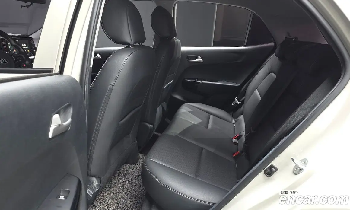 Kia Morning 2018 1.0 автомат (гидро), фото 18 Kia Morning 2018 1.0 автомат (гидро), фото 18