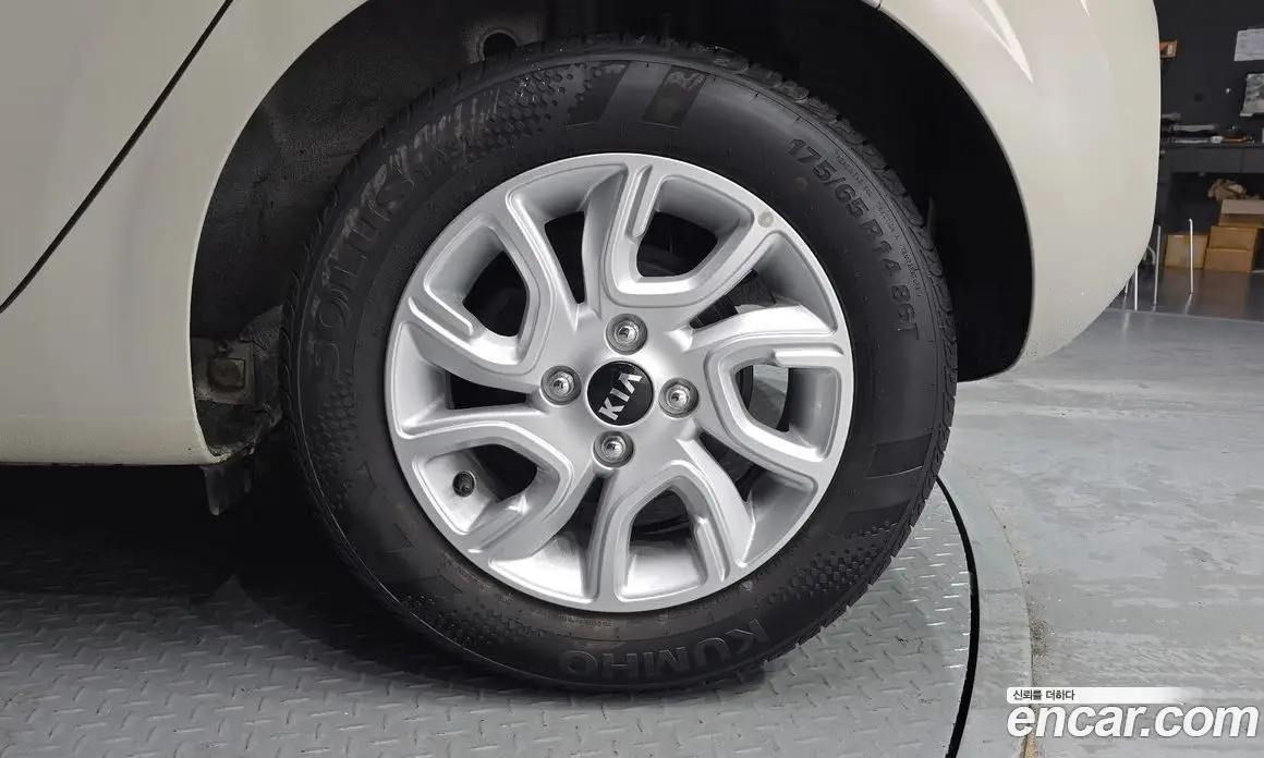 Kia Morning 2018 1.0 автомат (гидро), фото 7 Kia Morning 2018 1.0 автомат (гидро), фото 7