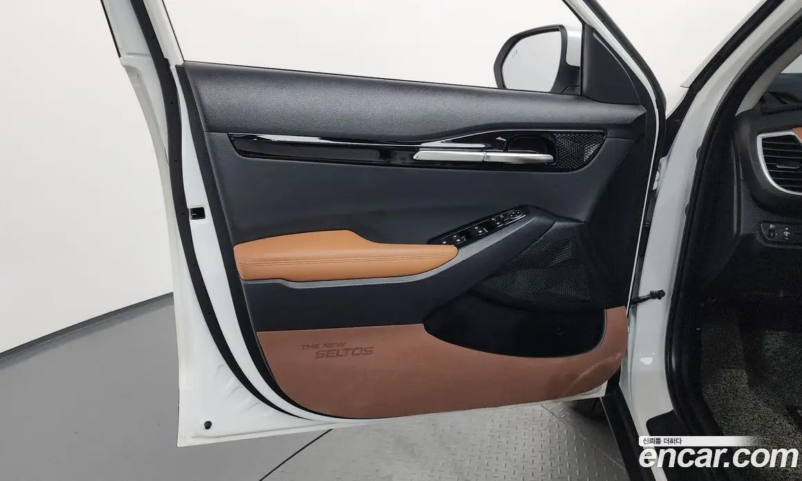 Kia Seltos 2025 1.6 автомат (гидро), фото 14 Kia Seltos 2025 1.6 автомат (гидро), фото 14