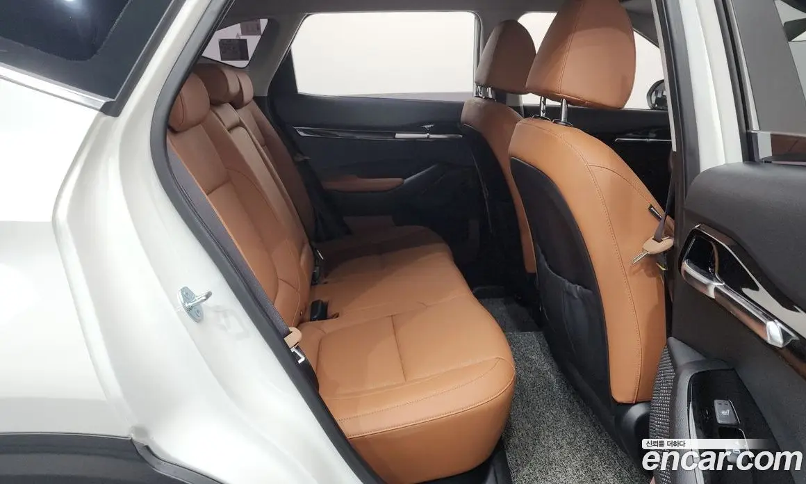Kia Seltos 2025 1.6 автомат (гидро), фото 17 Kia Seltos 2025 1.6 автомат (гидро), фото 17