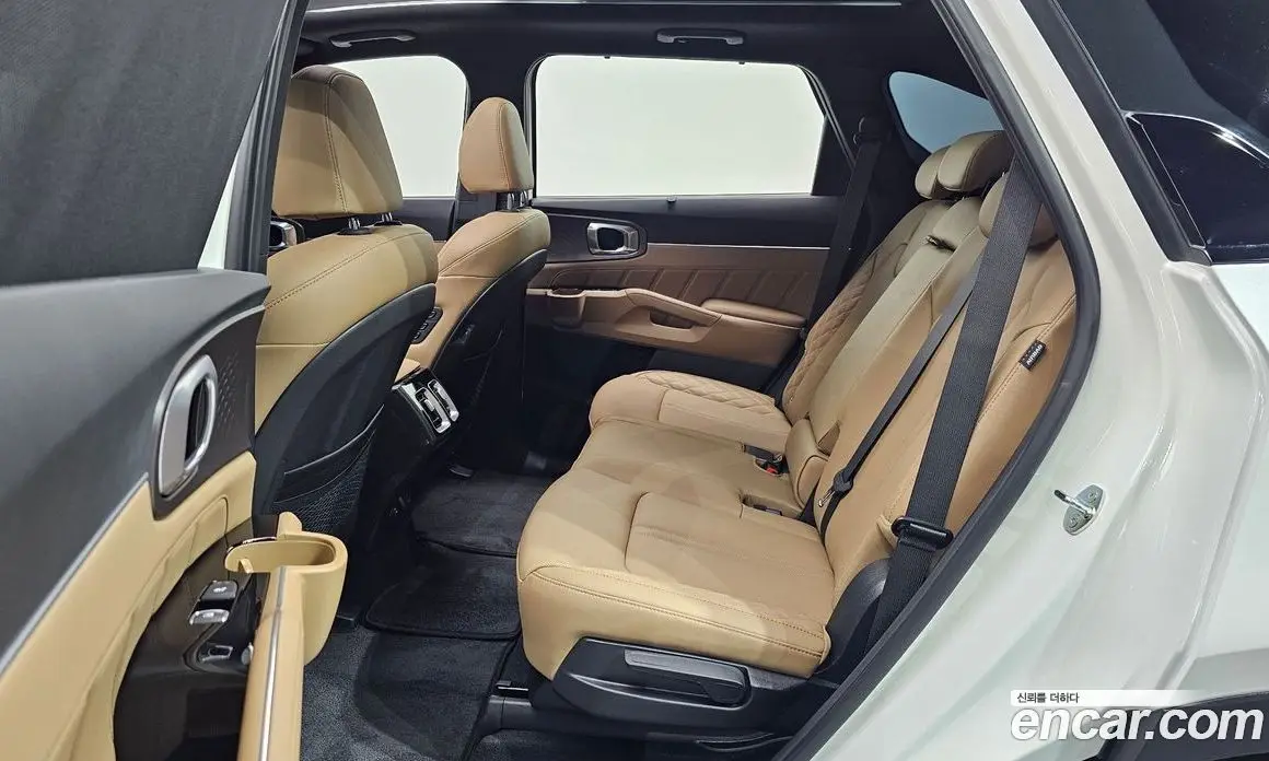 Kia Sorento 2024 1.6 автомат (гидро), фото 17 Kia Sorento 2024 1.6 автомат (гидро), фото 17