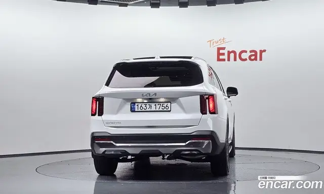 Kia Sorento 2024 2.2 автомат (гидро), миниатюра 3