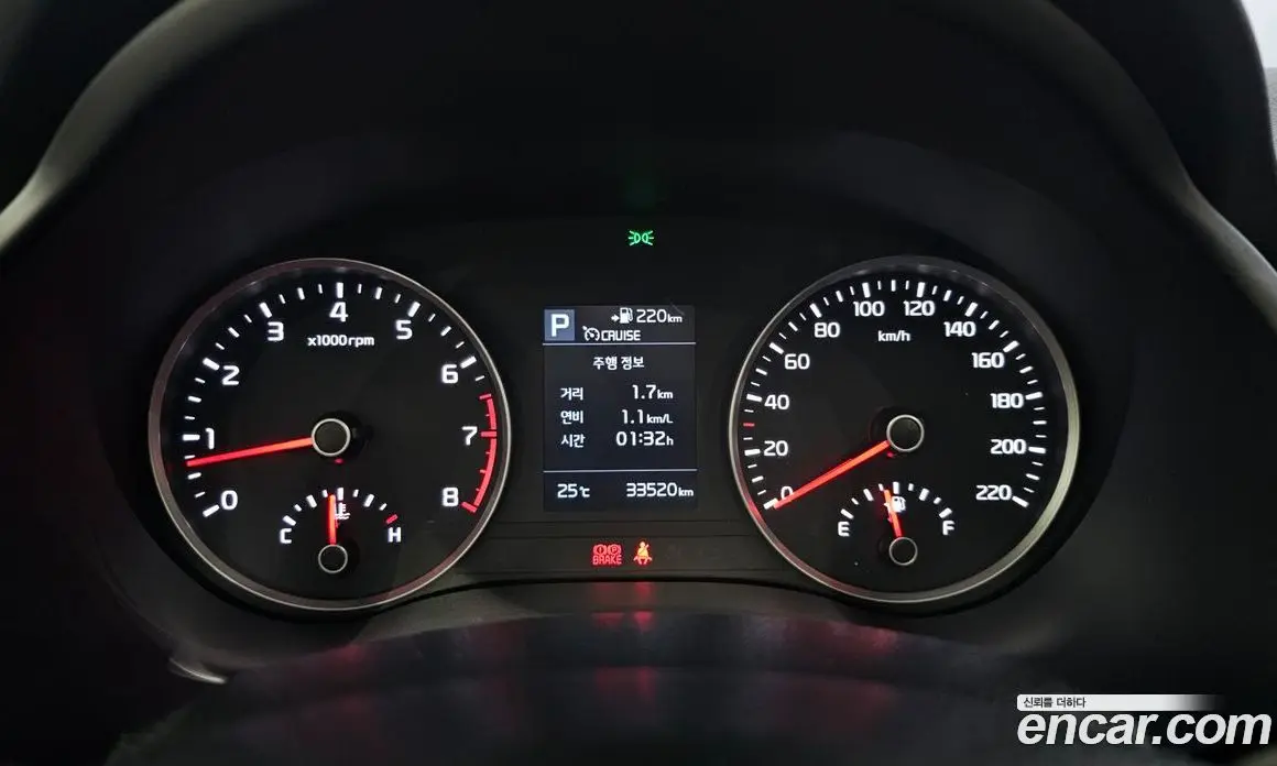 Kia Stonic 2018 1.4 автомат (гидро), фото 11
