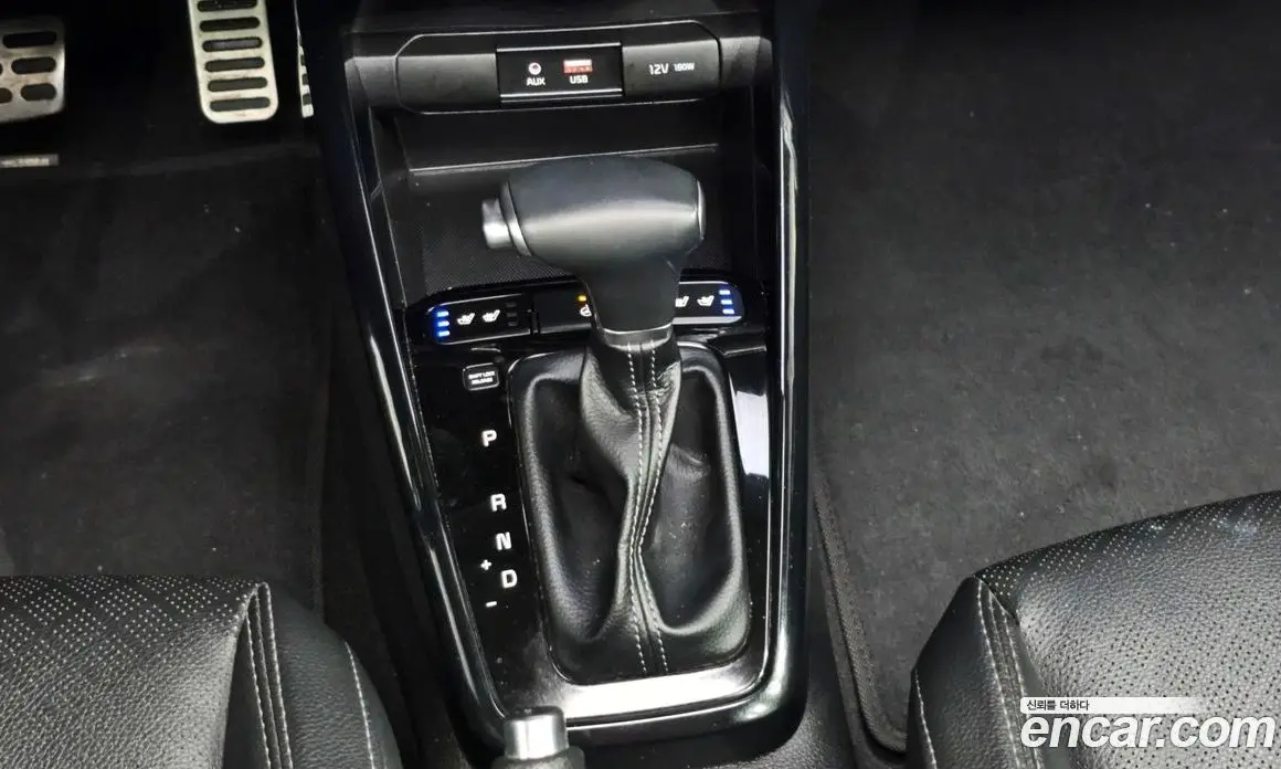 Kia Stonic 2018 1.4 автомат (гидро), фото 12