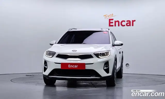 Kia Stonic 2018 1.4 автомат (гидро), миниатюра 3