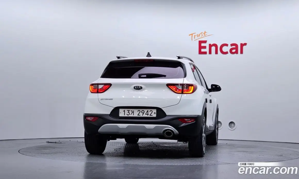 Kia Stonic 2018 1.4 автомат (гидро), фото 4