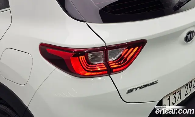 Kia Stonic 2018 1.4 автомат (гидро), миниатюра 9