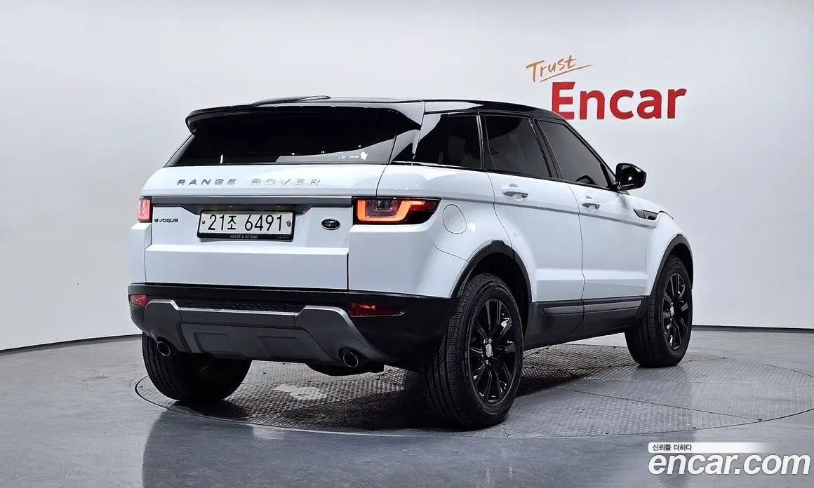 Land Rover Range Rover Evoque 2018 2.0 автомат (гидро), фото 1 Land Rover Range Rover Evoque 2018 2.0 автомат (гидро), фото 1
