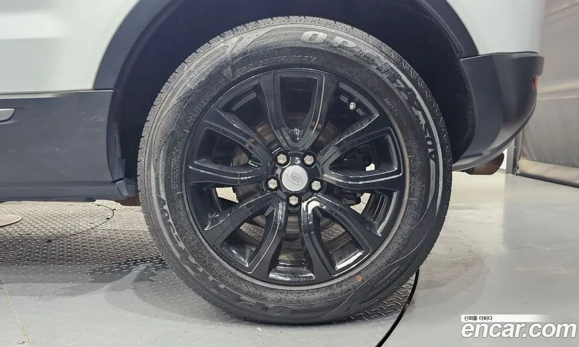 Land Rover Range Rover Evoque 2018 2.0 автомат (гидро), фото 6 Land Rover Range Rover Evoque 2018 2.0 автомат (гидро), фото 6