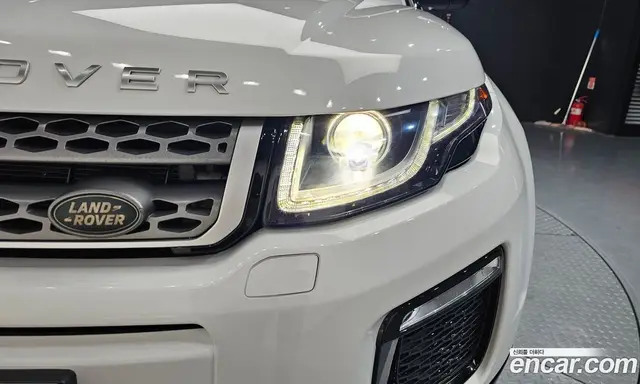 Land Rover Range Rover Evoque 2018 2.0 автомат (гидро), миниатюра 7 Land Rover Range Rover Evoque 2018 2.0 автомат (гидро), миниатюра 7