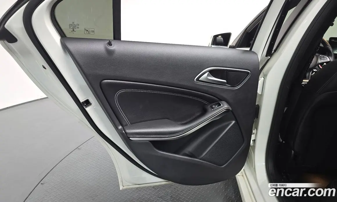 Mercedes-Benz A-Class 2016 1.6 автомат (гидро), фото 14 Mercedes-Benz A-Class 2016 1.6 автомат (гидро), фото 14
