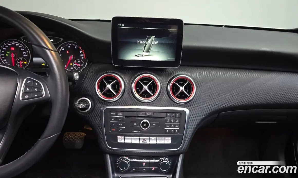 Mercedes-Benz A-Class 2016 1.6 автомат (гидро), фото 19 Mercedes-Benz A-Class 2016 1.6 автомат (гидро), фото 19