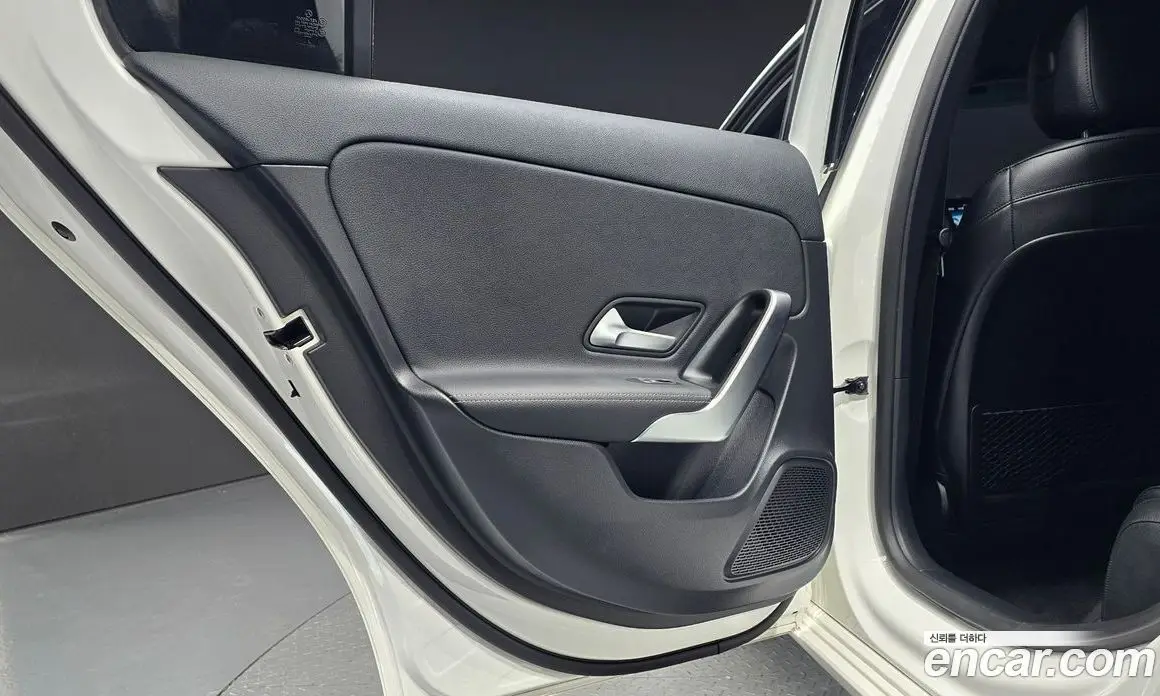 Mercedes-Benz A-Class 2021 1.9 автомат (гидро), фото 14 Mercedes-Benz A-Class 2021 1.9 автомат (гидро), фото 14