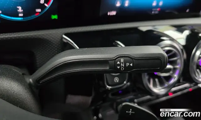 Mercedes-Benz A-Class 2021 2.0 автомат (гидро), миниатюра 11