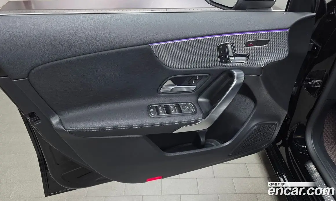 Mercedes-Benz A-Class 2021 2.0 автомат (гидро), фото 13