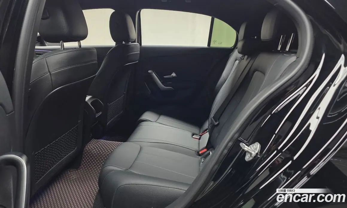 Mercedes-Benz A-Class 2021 2.0 автомат (гидро), фото 17