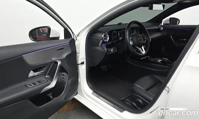Mercedes-Benz A-Class 2022 2.0 автомат (гидро), миниатюра 12