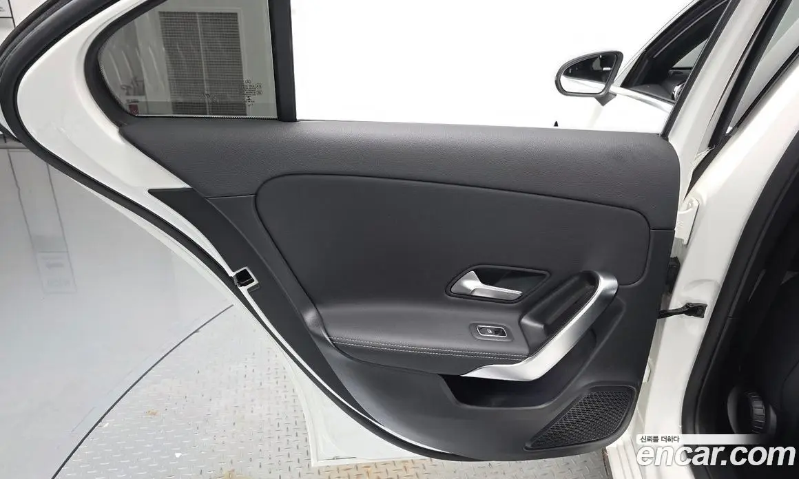 Mercedes-Benz A-Class 2022 2.0 автомат (гидро), фото 14