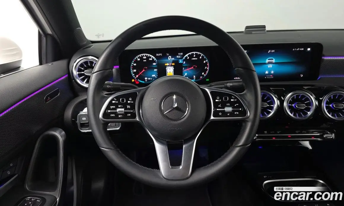 Mercedes-Benz A-Class 2022 2.0 автомат (гидро), фото 19