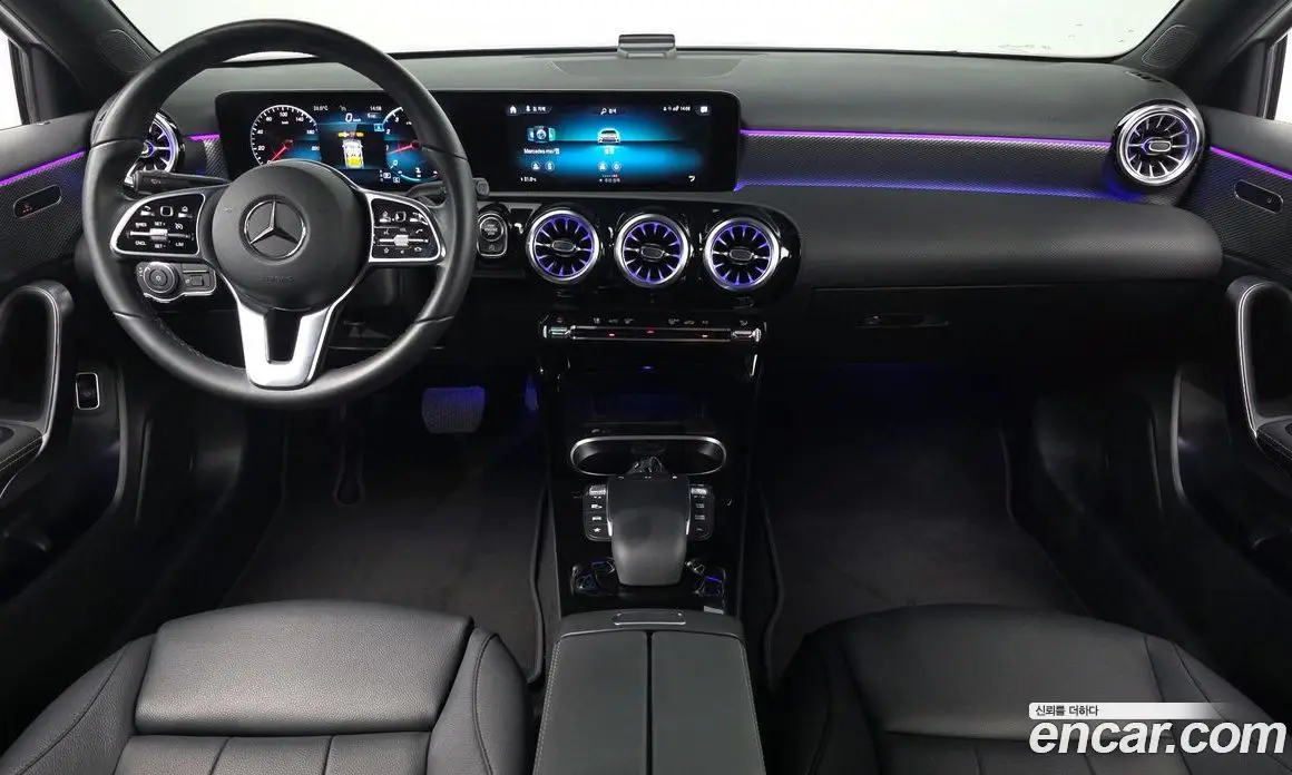 Mercedes-Benz A-Class 2022 2.0 автомат (гидро), фото 9