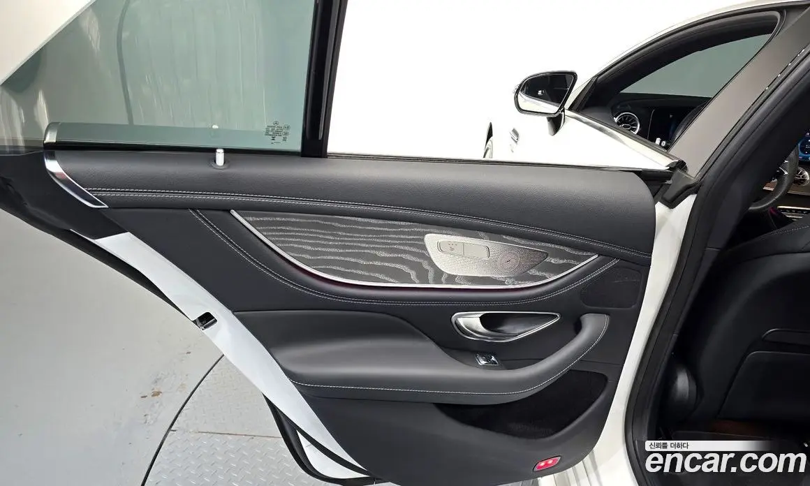 Mercedes-Benz AMG GT 2024 3.0 автомат (гидро), фото 15